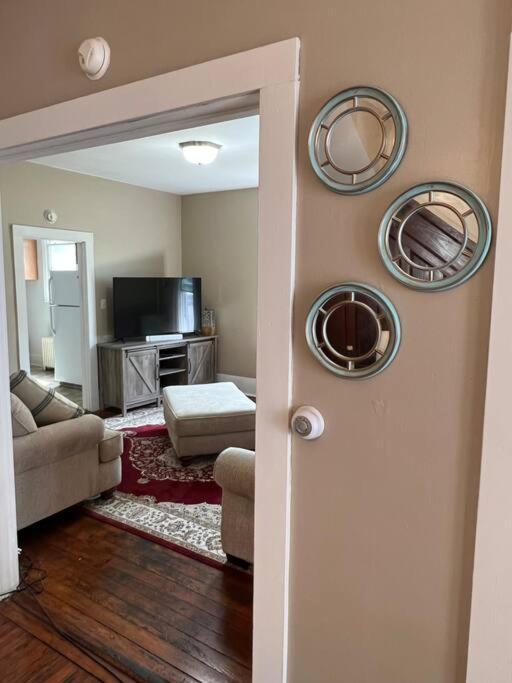 The Purple Door Apt In The Heart Of Radford City Экстерьер фото