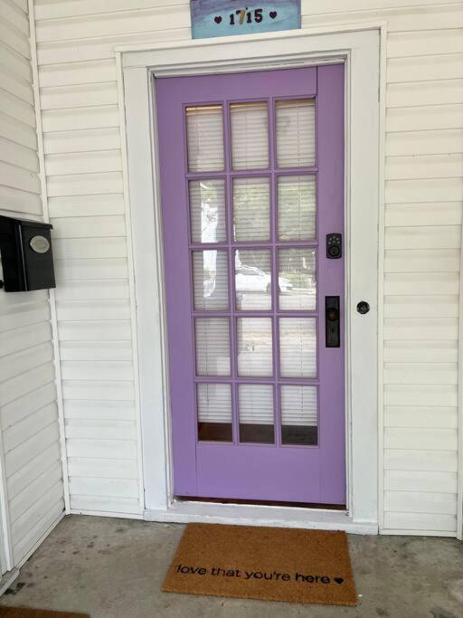 The Purple Door Apt In The Heart Of Radford City Экстерьер фото